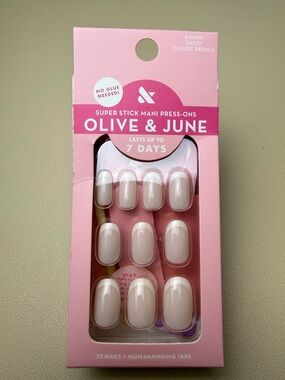 Olive & June Super Stick Mani Press-Ons, Round Short Classic French